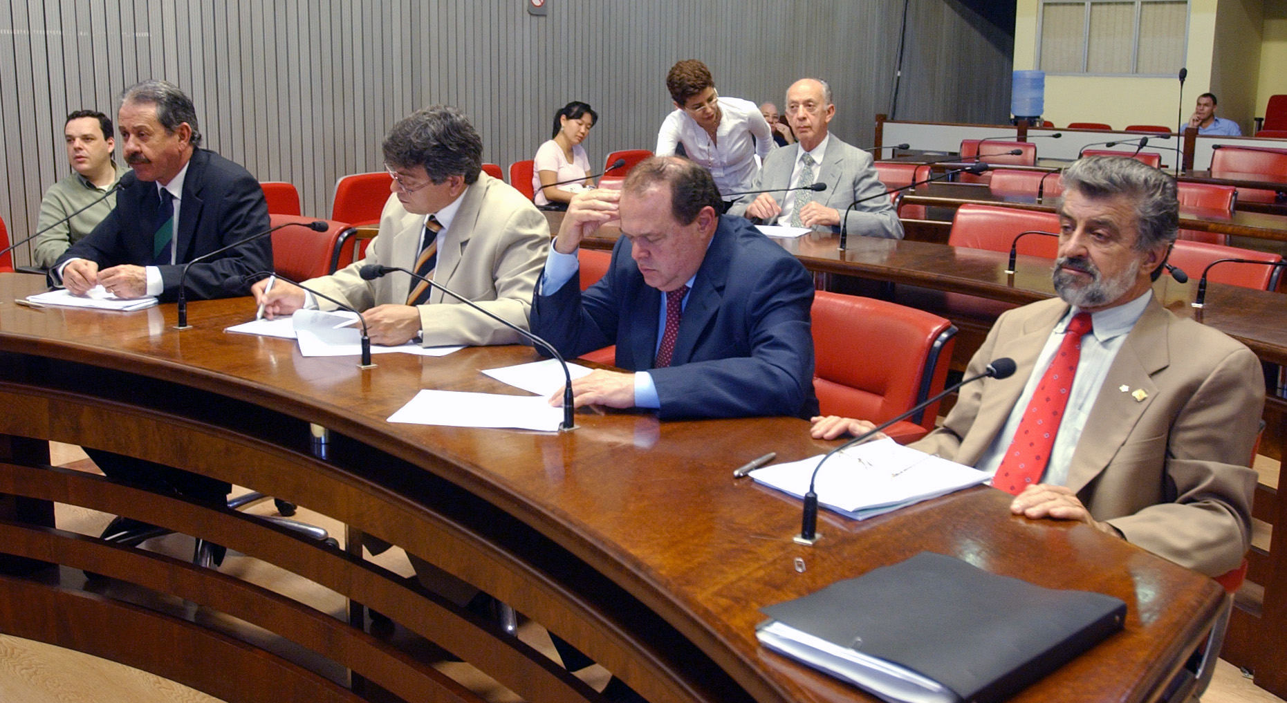 Reunio da Comisso de Sade da Assemblia <a style='float:right;color:#ccc' href='https://www3.al.sp.gov.br/repositorio/noticia/03-2008/COM SAUDE GERAL 027ROB.jpg' target=_blank><i class='bi bi-zoom-in'></i> Clique para ver a imagem </a>